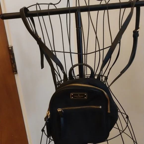 Kate Spade Pre-Loved Mini Black BackpackExcellent Condition  display picture 3